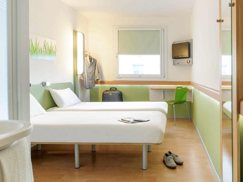 Hotel Ibis Issoire Zewnętrze zdjęcie