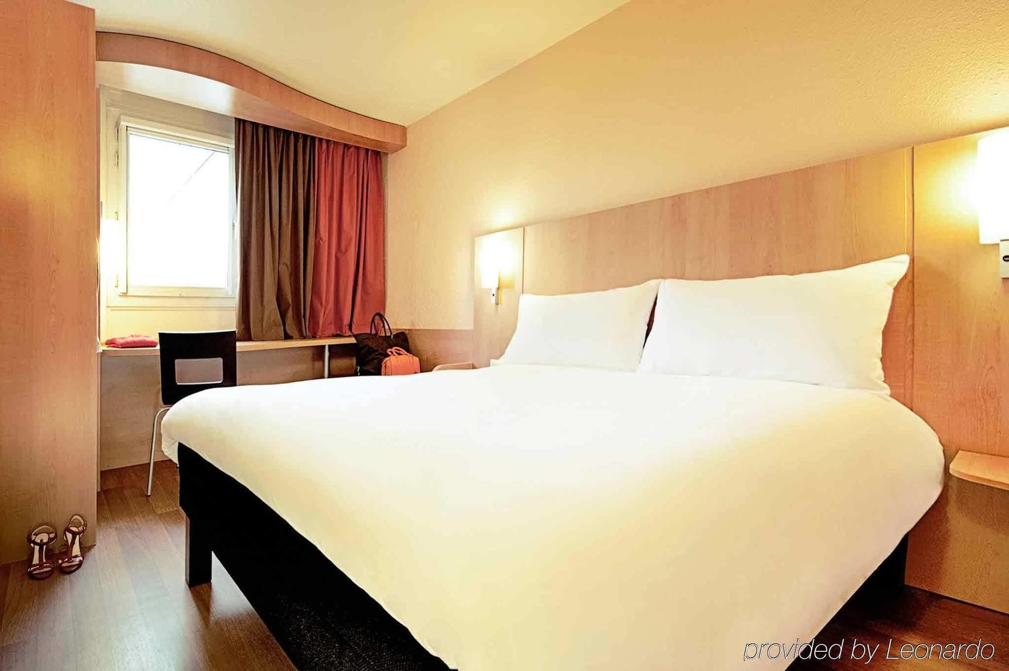 Hotel Ibis Issoire Zewnętrze zdjęcie
