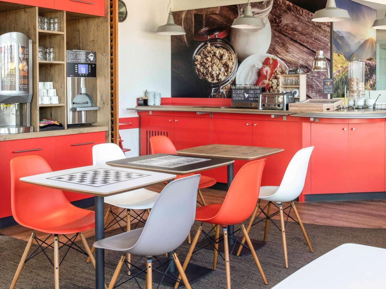 Hotel Ibis Issoire Zewnętrze zdjęcie